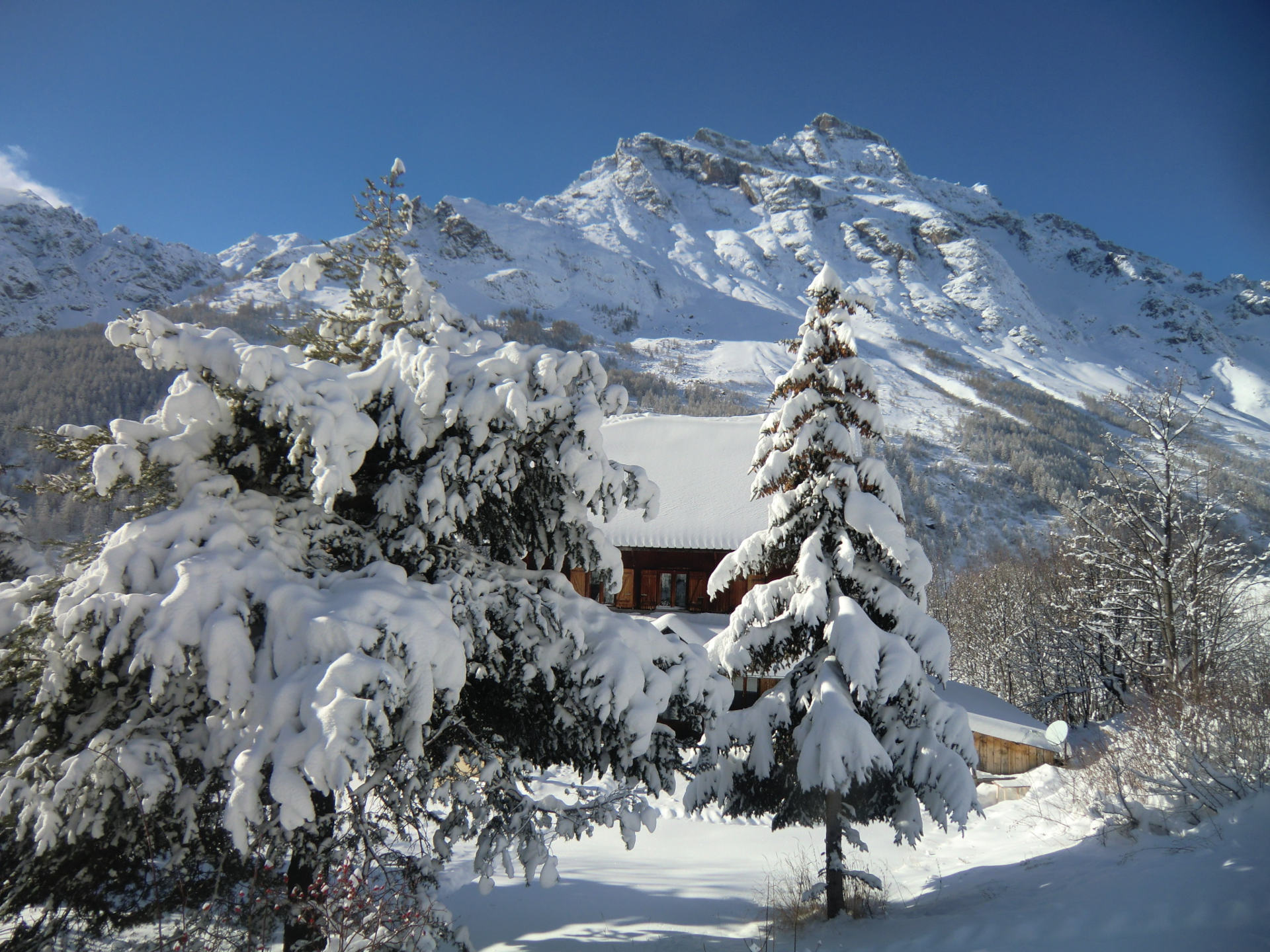 Raquettes et Bains au pied des Ecrins -656e33d3a48b8: 

type: diap

0: /
